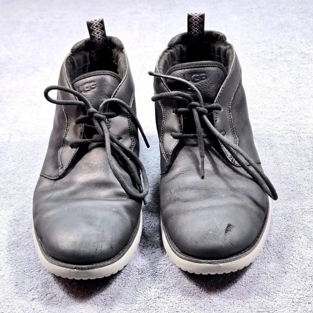 UGG Neumel Flex Chukka Boots Mens 11 Black Good‎ Leather Mid Top 1104976